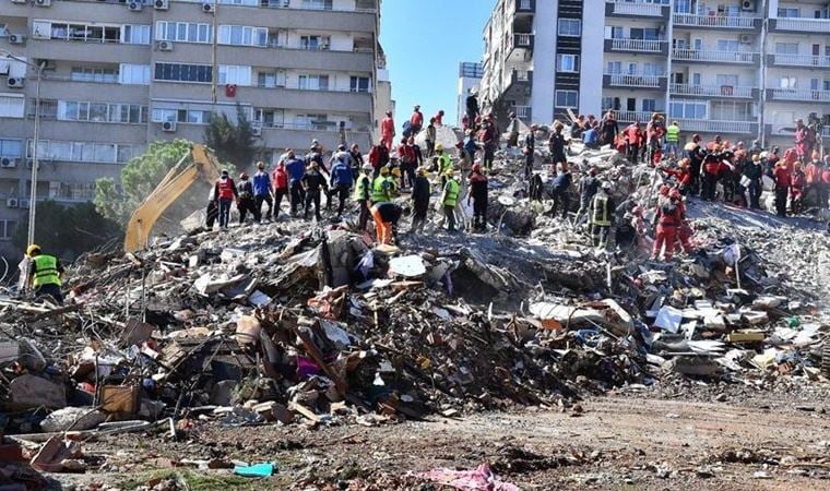 İzmir depreminde yıkılan Doğanlar Apartmanı davasında proje müellifi tahliye edildi