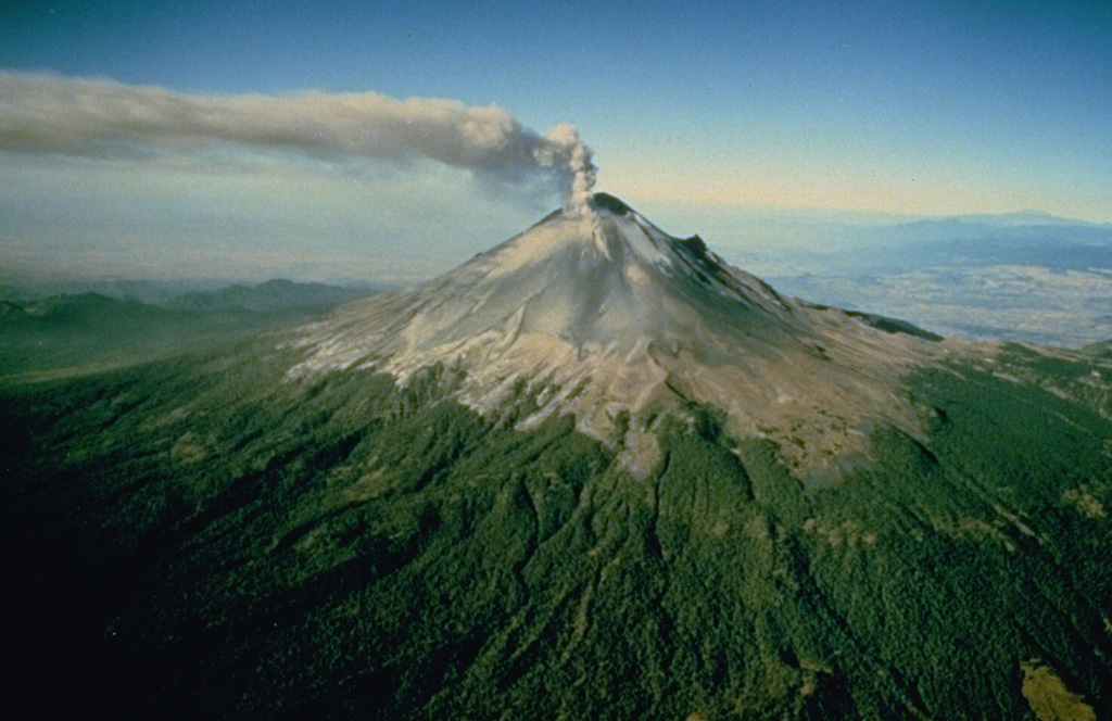 Meksika’da Popocatepetl Yanardağı’nda 3 yeni patlama
