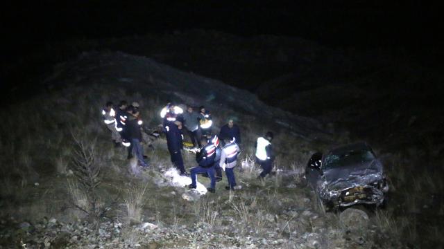 Malatya'da otomobil uçuruma yuvarlandı: 1 ölü, 1 yaralı