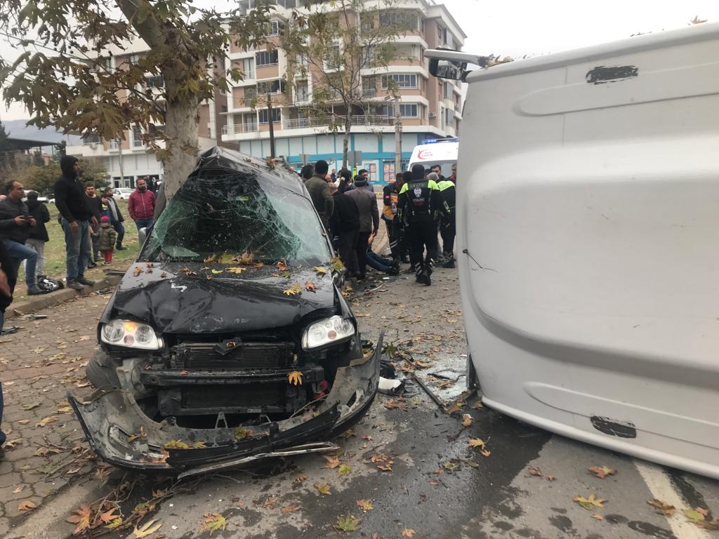 Kahramanmaraş'ta 5 aracın karıştığı kazada 10 kişi yaralandı