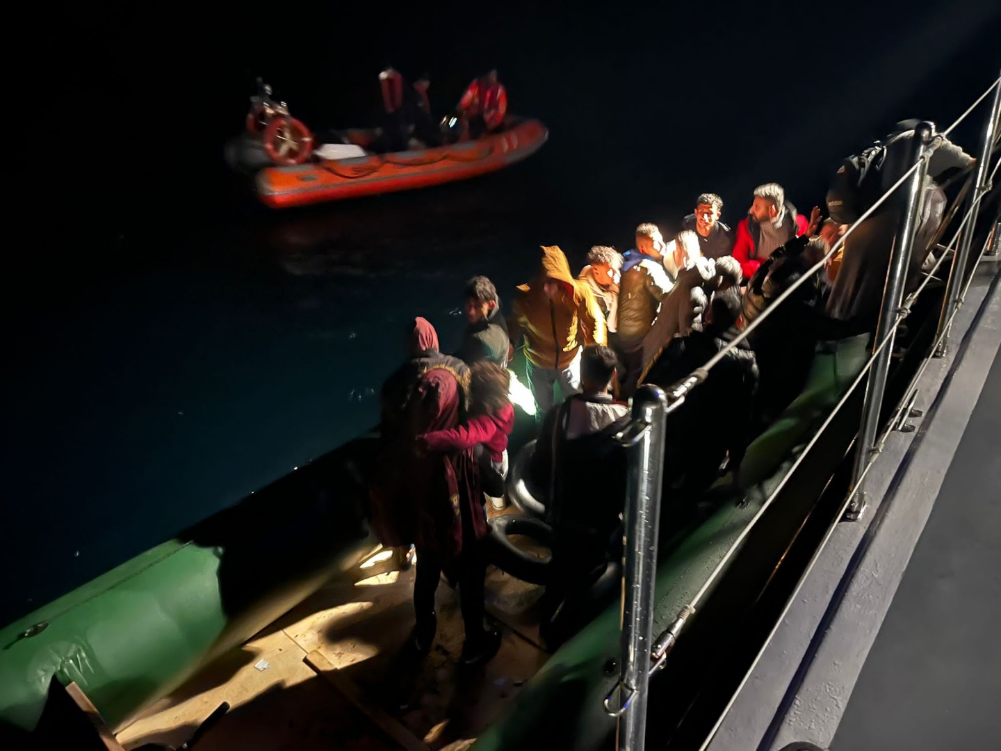 Bodrum açıklarında 57 düzensiz göçmen kurtarıldı, 31 düzensiz göçmen yakalandı
