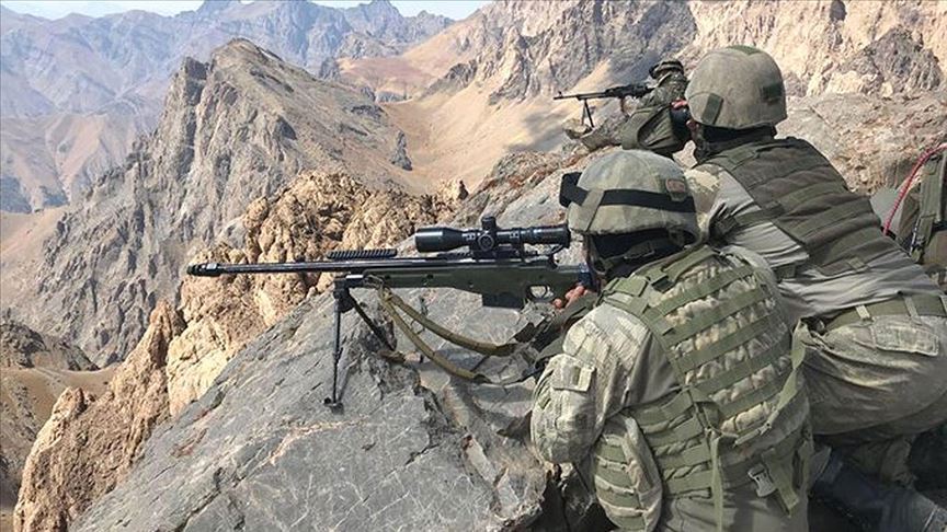 MSB duyurdu: Barış Pınarı bölgesinde 2 PKK/YPG'li terörist etkisiz hale getirildi