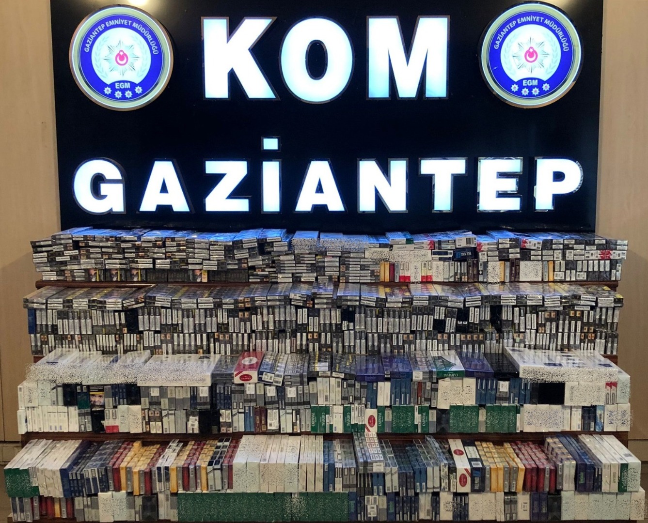 Gaziantep'te kaçak sigara operasyonu: 7 gözaltı   