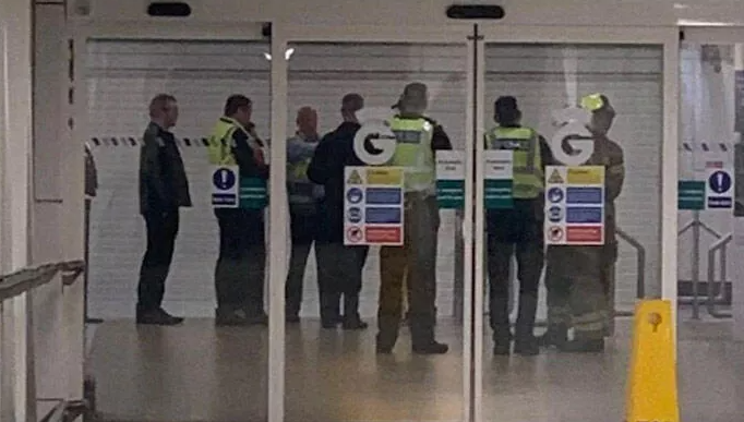 Glasgow Havalimanında şüpheli paket alarmı