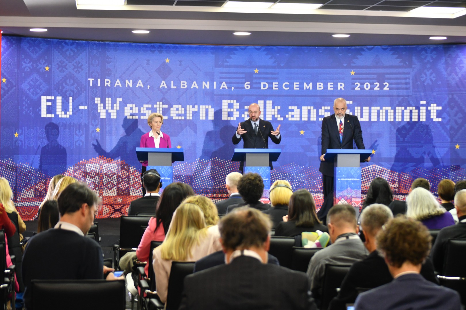 Arnavutluk'ta düzenlenen AB-Batı Balkanlar Zirvesi sona erdi