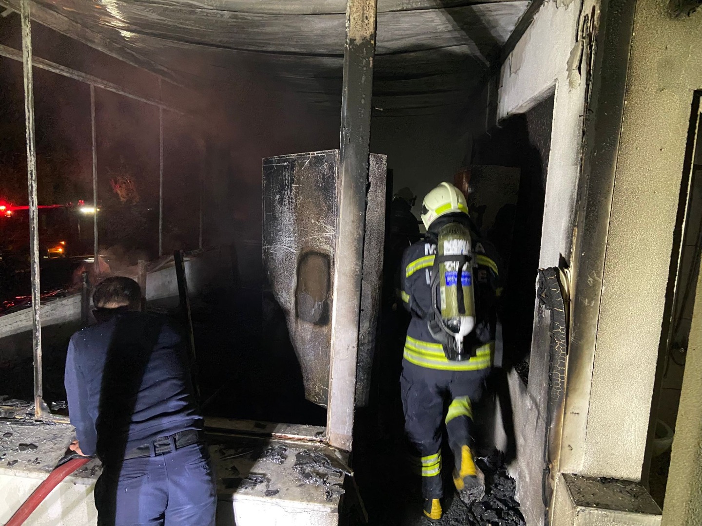 Muğla'da binanın teras katında korkutan yangın