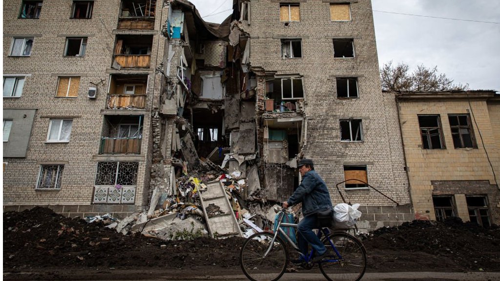 Zelenskiy 'Rusya, Donbas'ta şehri yok ediyor'