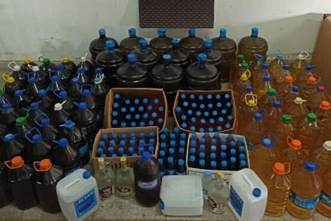 Nazilli’de 735 litre sahte içki ele geçirildi