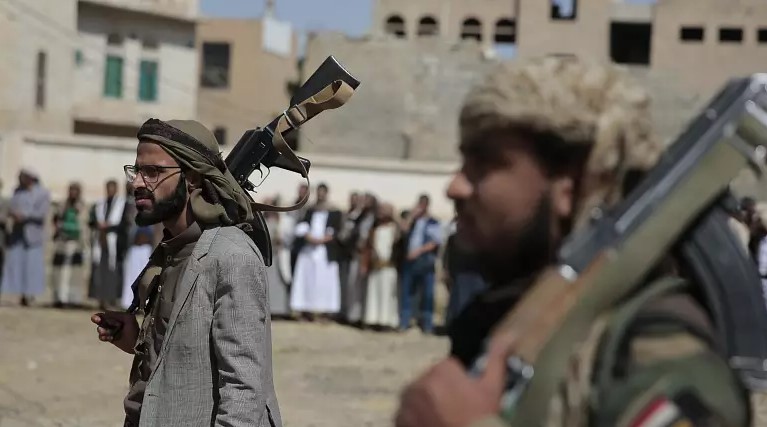 Yemen'de hükümet güçleriyle silahlı kabile üyeleri arasında çatışma
