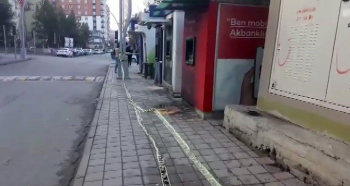 Siirt'te ATM’ler kundaklandı