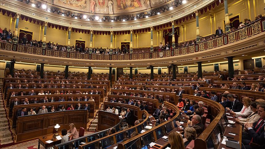 İspanya'da Anayasa Mahkemesi'nin kararı kriz yarattı