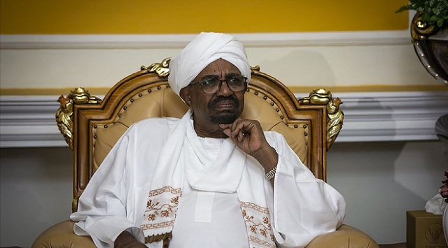 Sudan'da devrik lider Beşir, 1989 darbesinin tüm sorumluluğunu üstlendi