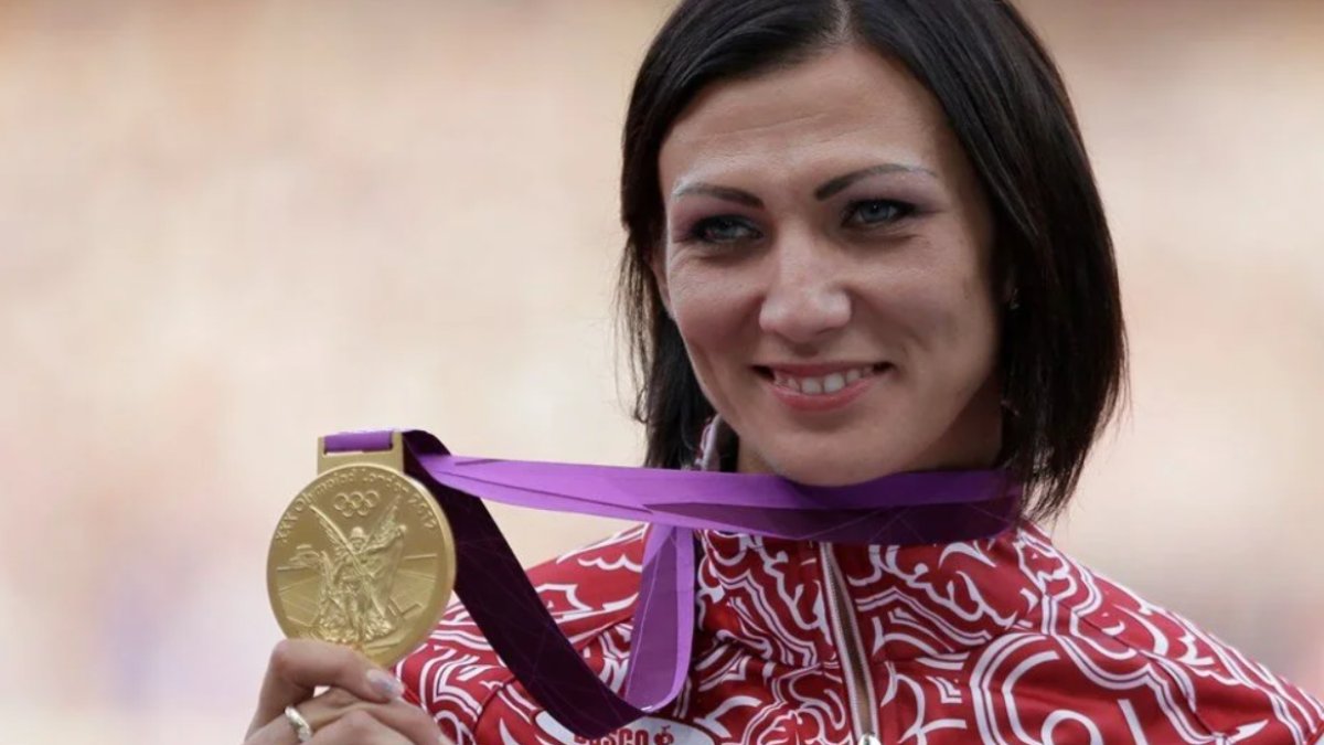 Rus atletin Olimpiyat madalyasını geri aldılar
