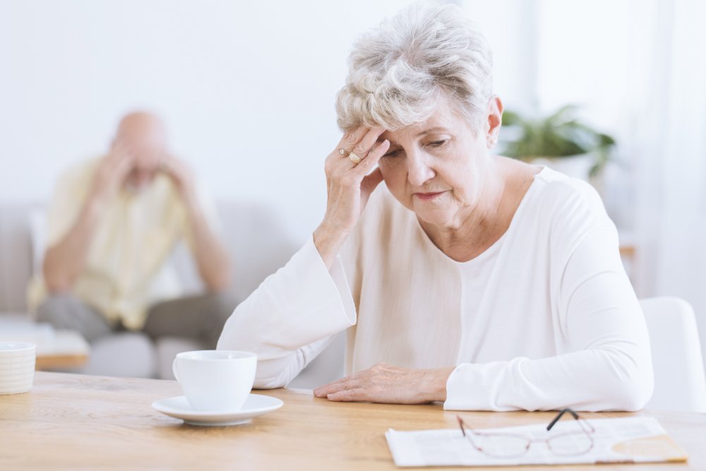 Alzheimer kadınlarda neden daha sık görülür? Alzheimer’ın belirtileri neler?