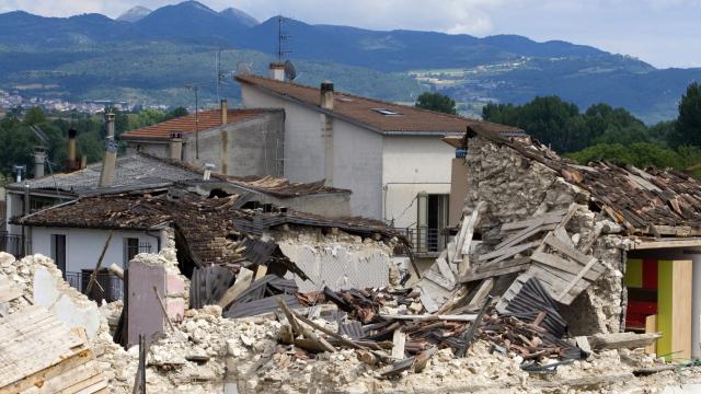 İtalya'da L'Aquila depremi mağdurlarına tazminat ödenecek