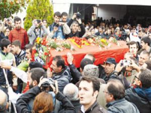 İstanbul’u geren cenaze defnedildi