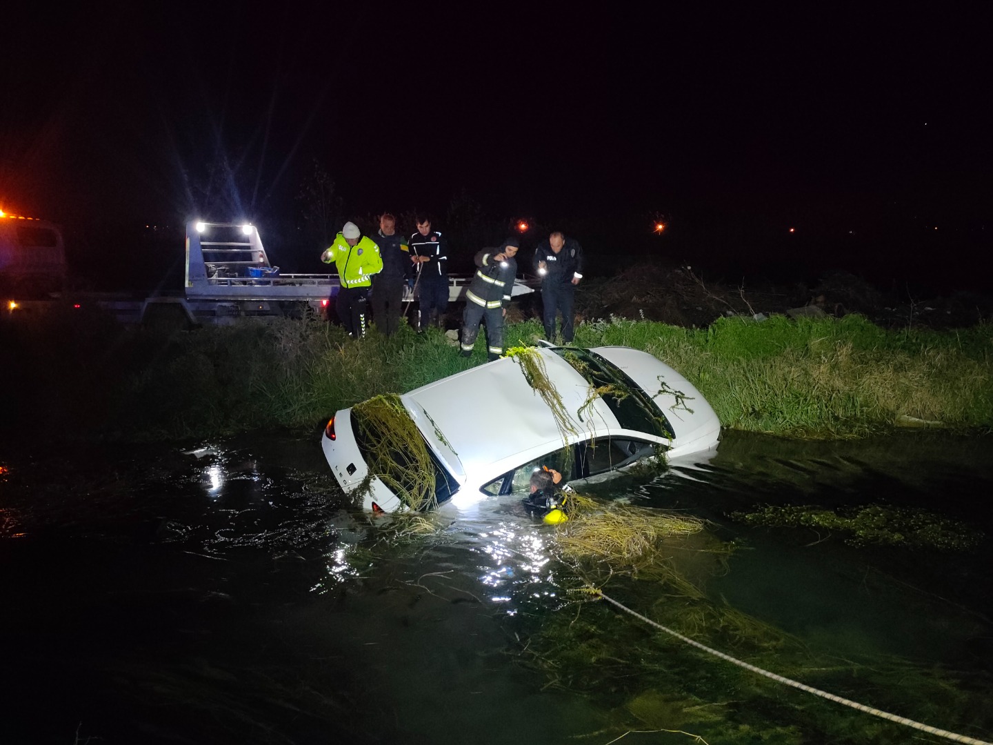 Sulama kanalına uçan otomobilin sürücüsü hayatını kaybetti