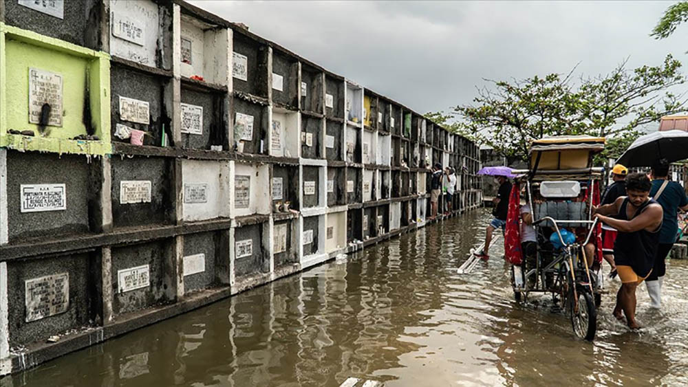 Filipinler'de sellerde ölenlerin sayısı 32'ye çıktı