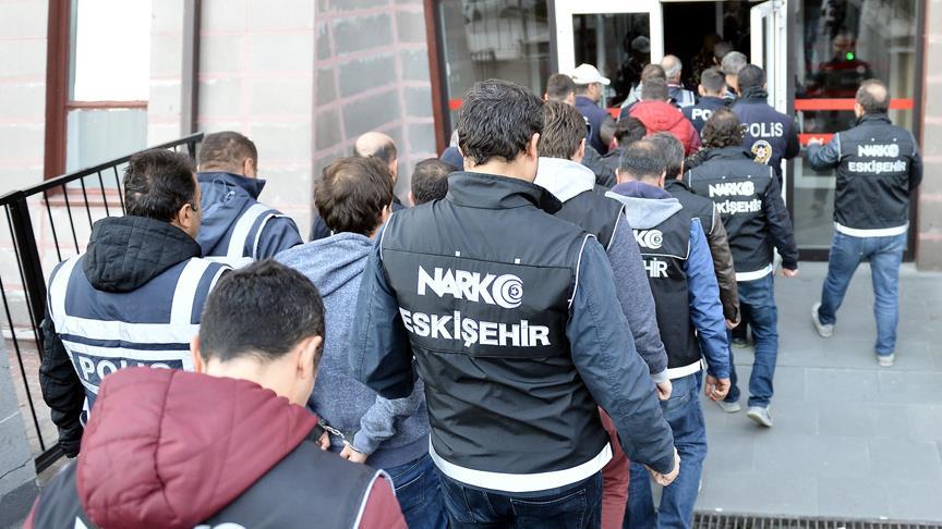 Eskişehir'de uyuşturucu operasyonu: 8 gözaltı