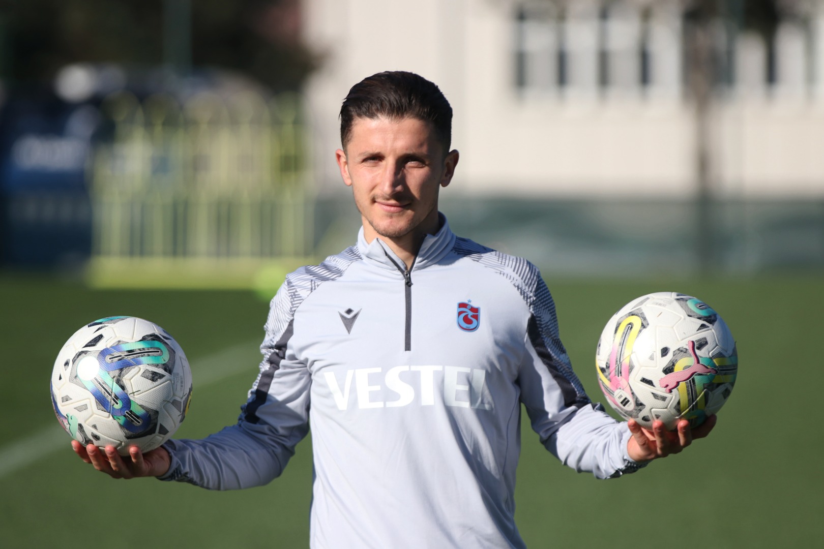Trabzonsporlu Enis Bardhi'den flaş açıklamalar