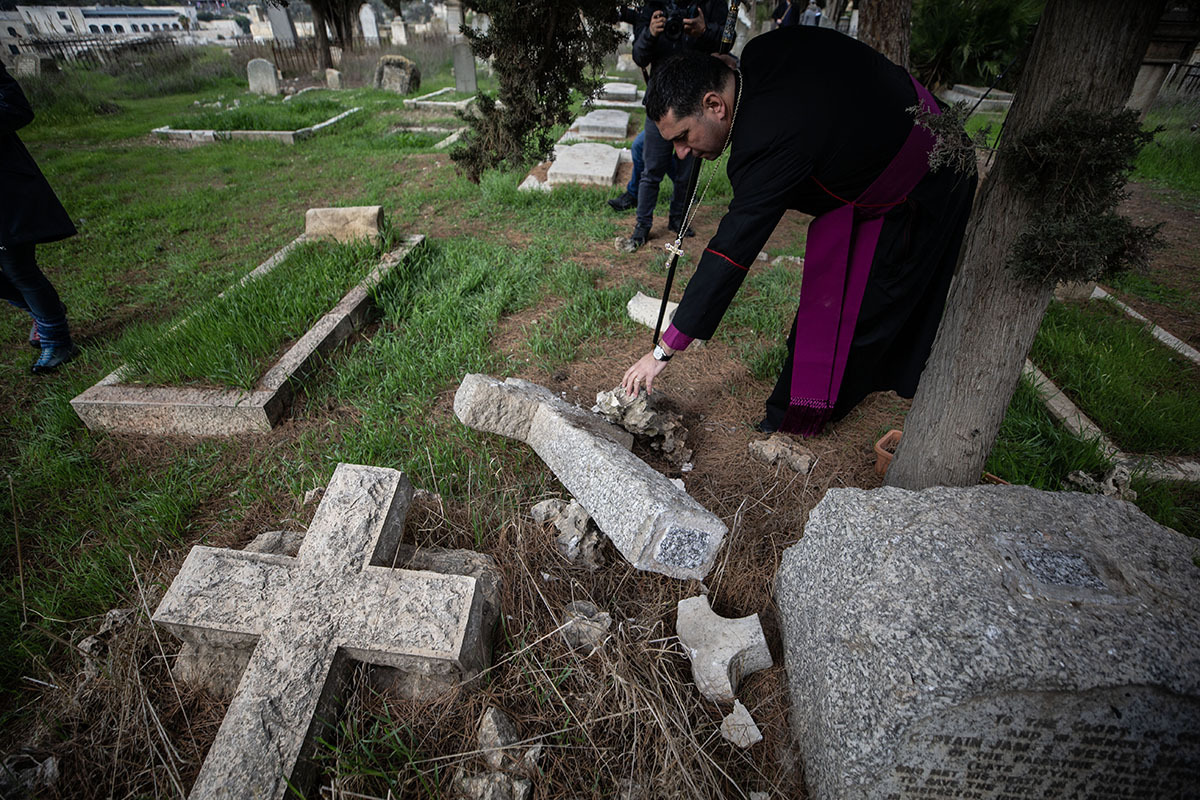 Kudüs’te Hristiyan mezarlığına çirkin saldırı