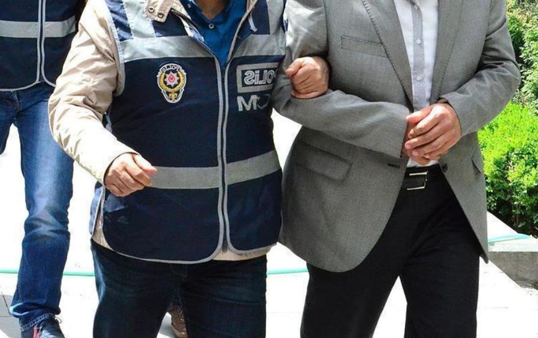 Edirne'de 3 FETÖ şüphelisine tutuklama