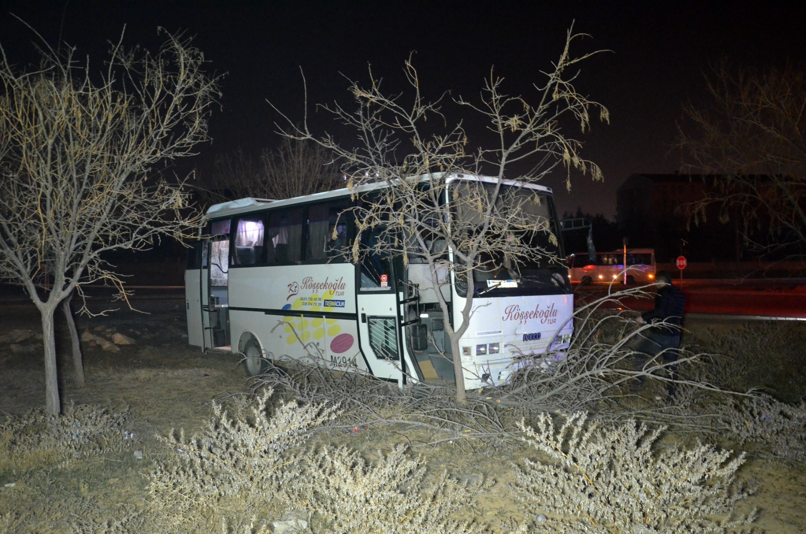 Karaman'da işçi midibüsü yoldan çıktı: 7 yaralı