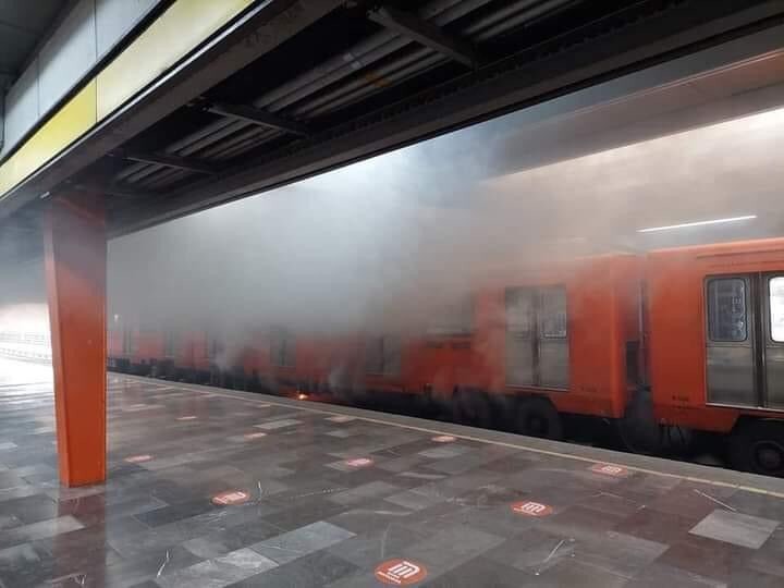 Metroda yangın