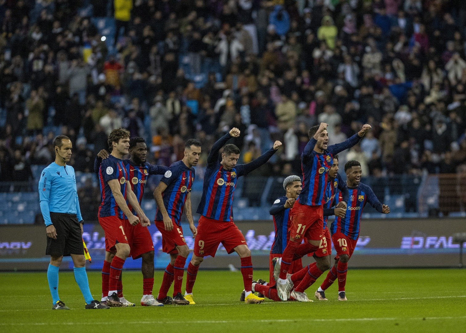 Real Betis'i eleyen Barcelona finalde Real Madrid'in rakibi oldu