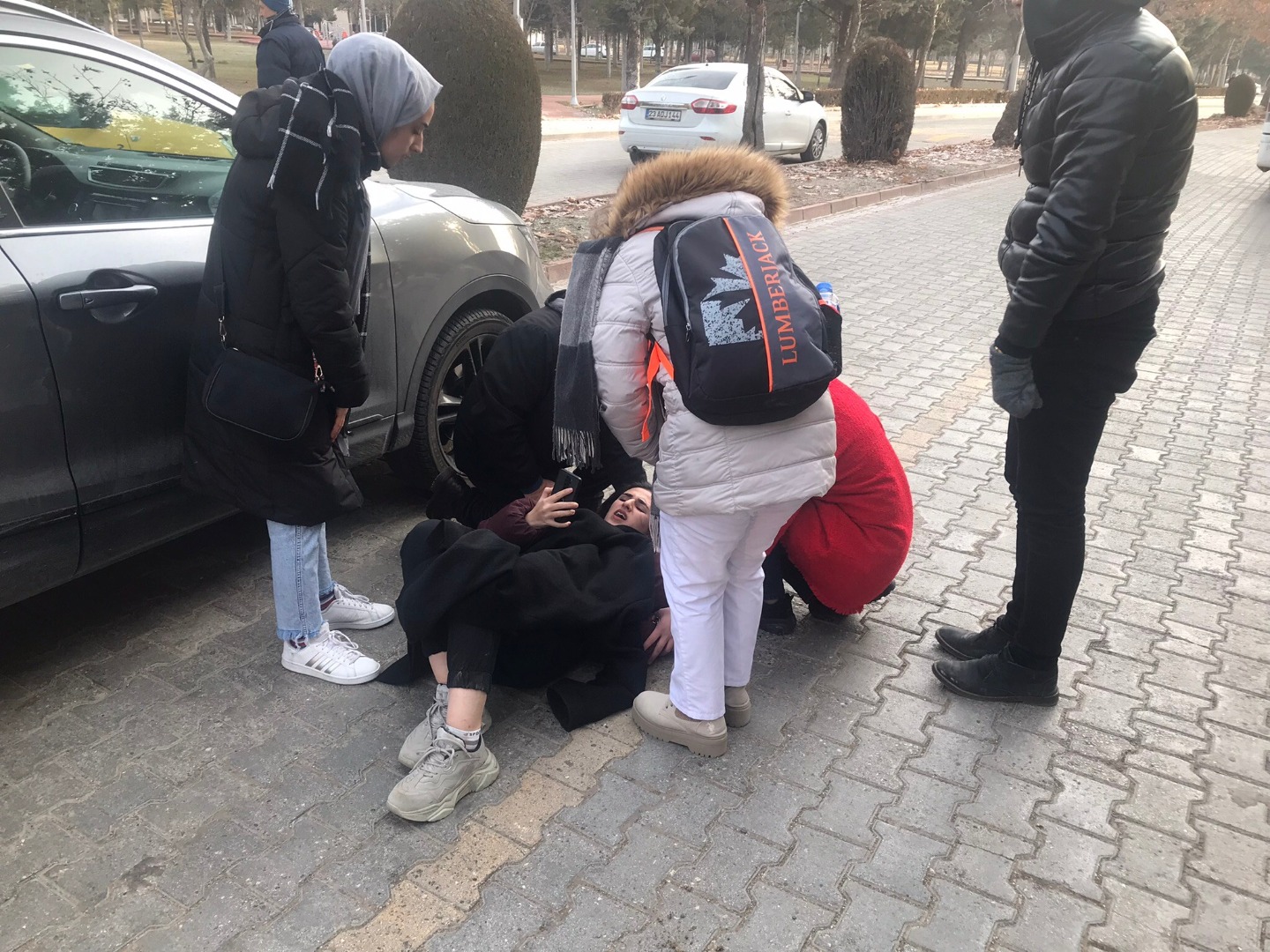 Elazığ’da otomobilin çarptığı üniversiteli genç yaralandı