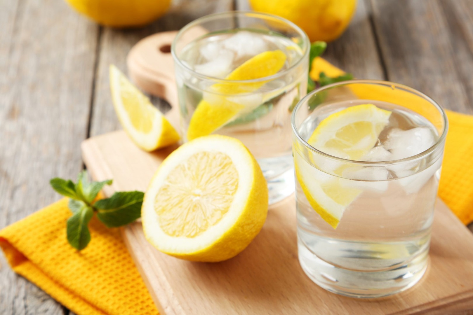 Limon suyunun faydaları neler? Limon suyu tansiyonu düşürür mü?