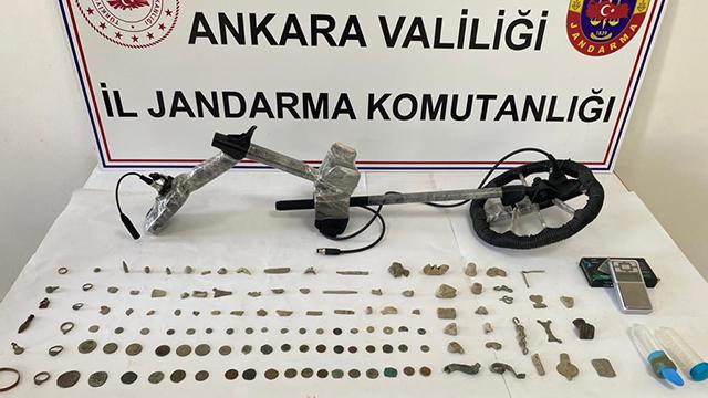 Ankara'da tarihi eser olduğu değerlendirilen 126 parça obje ele geçirildi