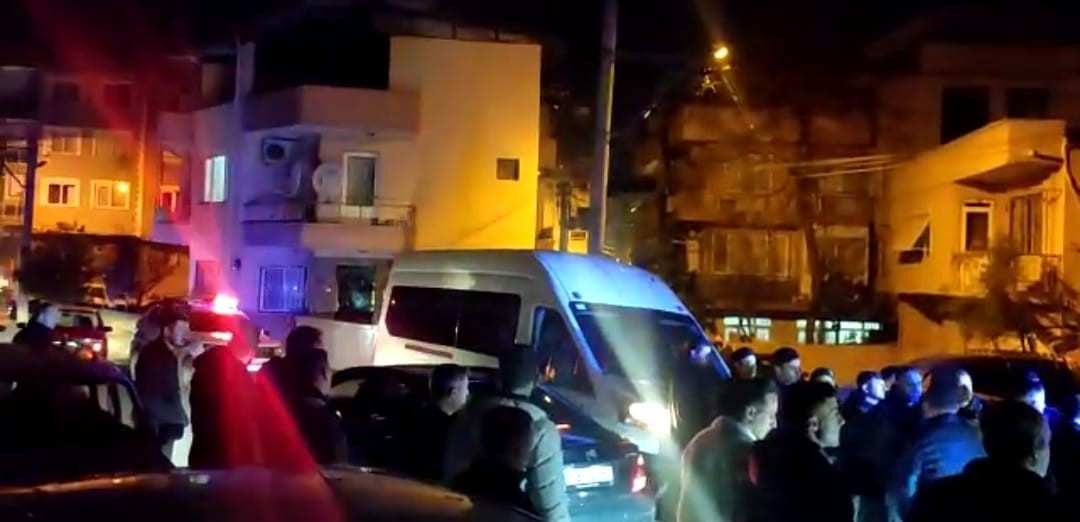 İzmir'de olaylı gece: 2 kişi hayatını kaybetti