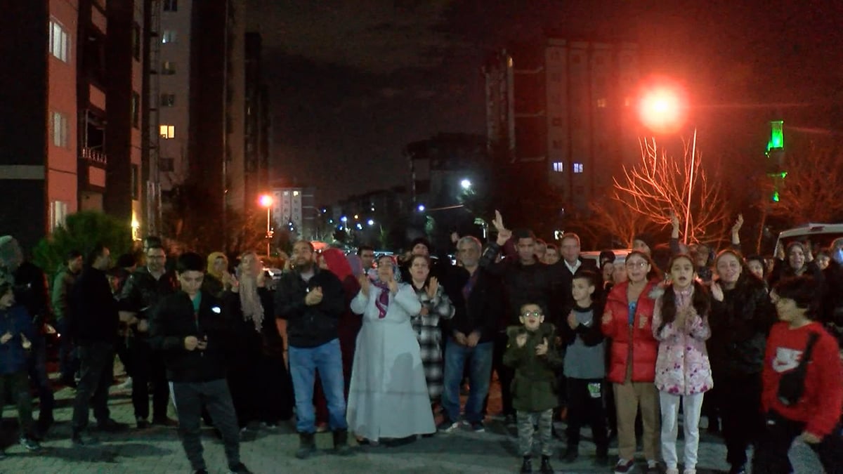 Sitede 'aidat zammı' protestosu