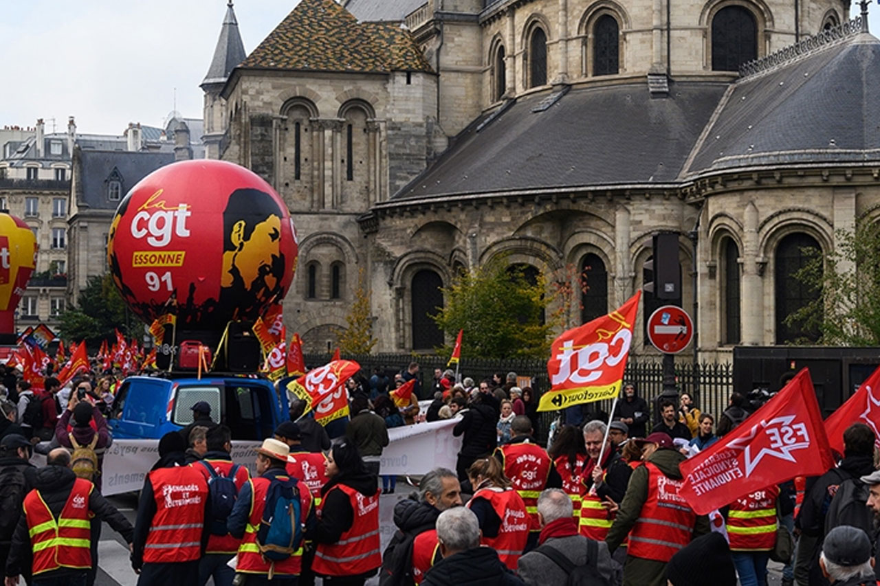 Fransa’da grev büyüyor. Konu yine emeklilik reformu