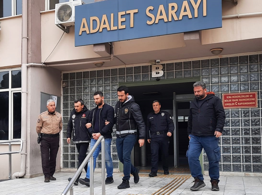 Aydın'da cezaevi firarisi saklandığı evde uyuşturucuyla yakalandı