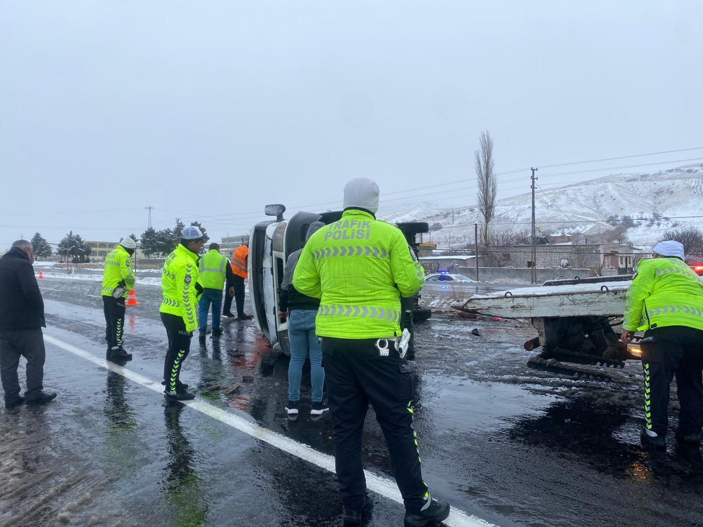 Nevşehir'de feci kaza: 1 ölü, 13 yaralı