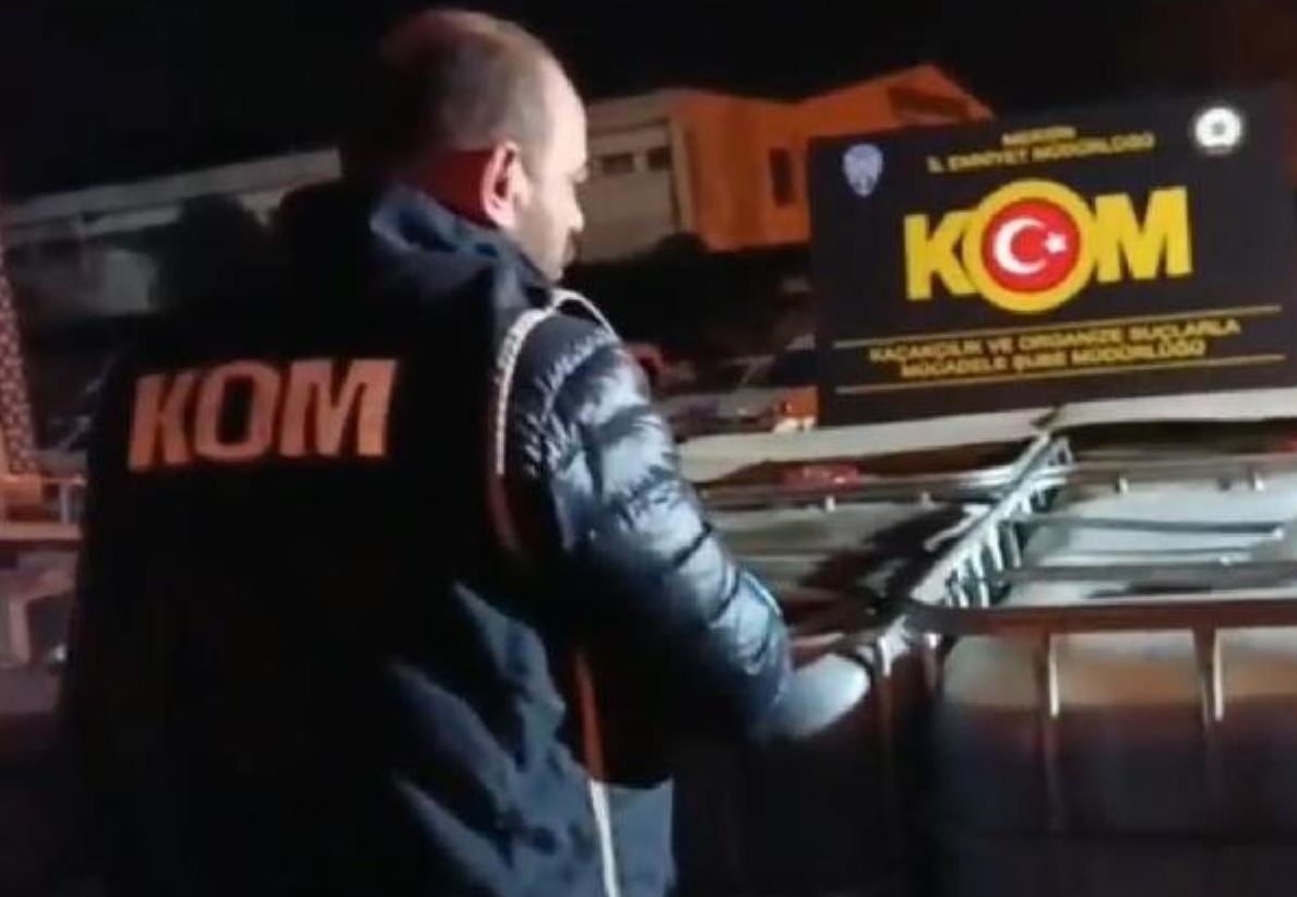 Tarsus'ta 5 bin 450 litre kaçak karışımlı akaryakıt ele geçirildi