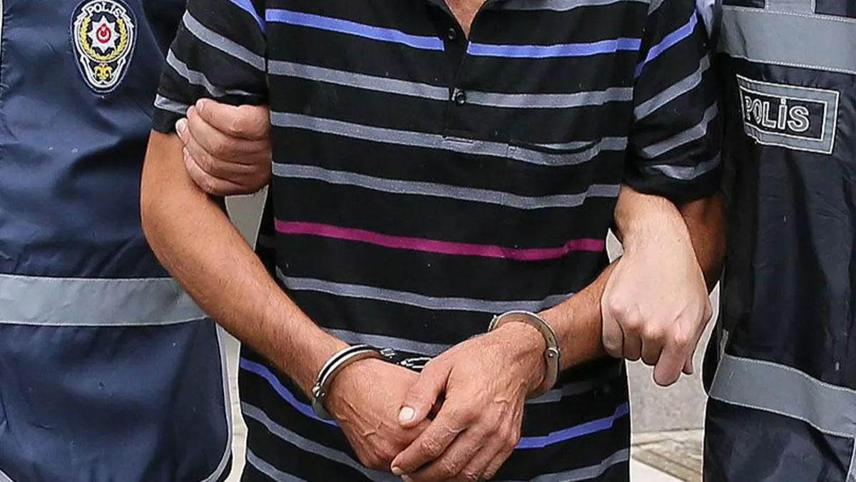 Adana'da 3 FETÖ sanığına hapis cezası verildi