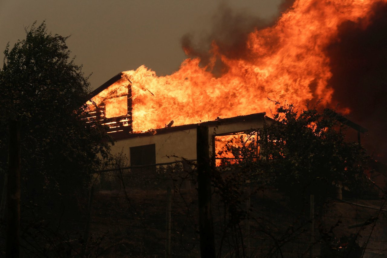 Şili'de orman yangınlarında can kaybı 22'ye yükseldi
