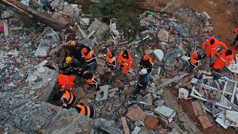 Güney Kore ve Hindistan, kurtarma çalışmalarına destek gönderiyor