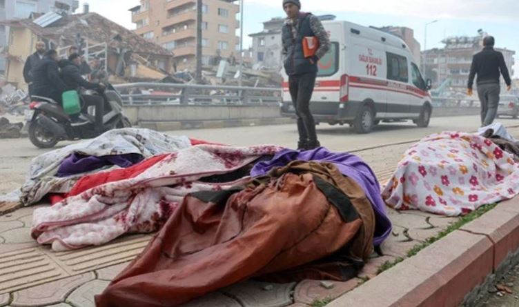 Depremde ölenler için Diyanet'ten ceset torbası fetvası