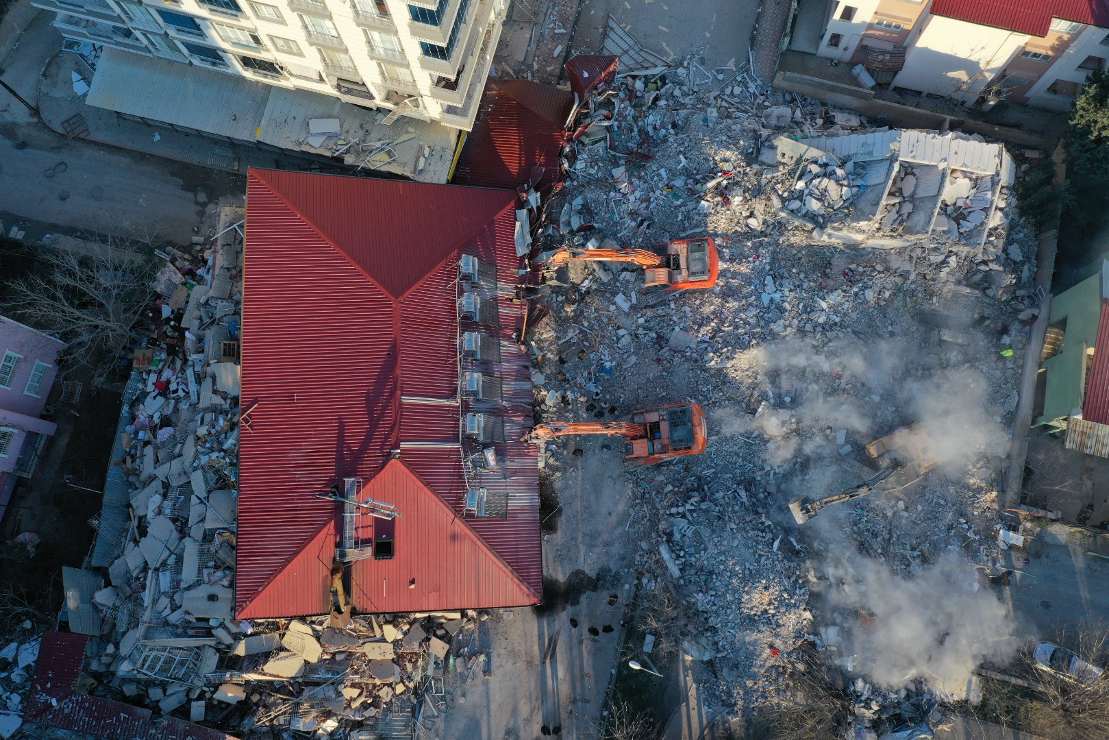 Gaziantep Cumhuriyet Başsavcılığı yıkılan binalara ilişkin soruşturma başlattı