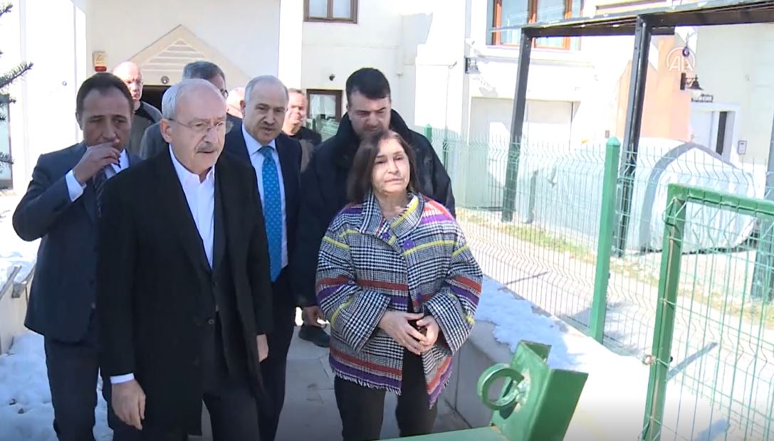 Kemal Kılıçdaroğlu'ndan Baykal'ın evine ziyaret