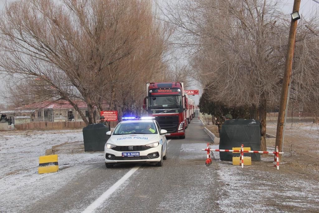 Türkiye-Ermenistan sınırı insani yardım için açıldı