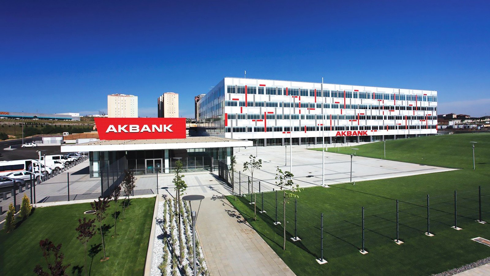 Akbank’tan rekor bağış