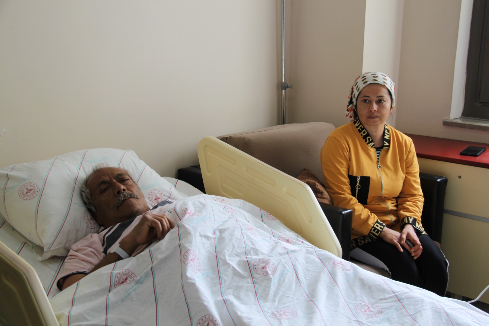 Depremden sağ kurtulan kadın: Deprem bizi yataktan attı