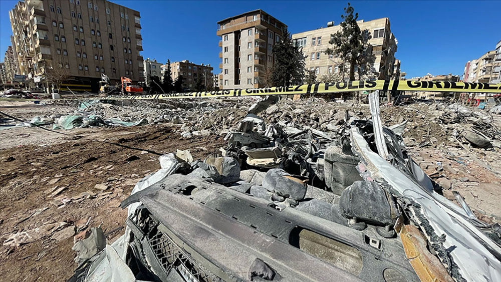 Depremde 14 kişinin hayatını kaybettiği apartmanın inşaat mühendisi tutuklandı