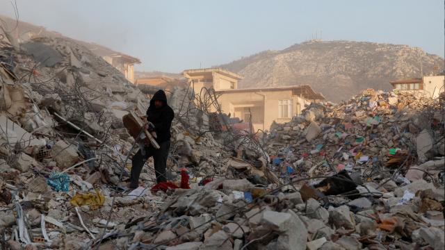 Katar’dan depremzedelere yaklaşık 70 milyon dolar yardım