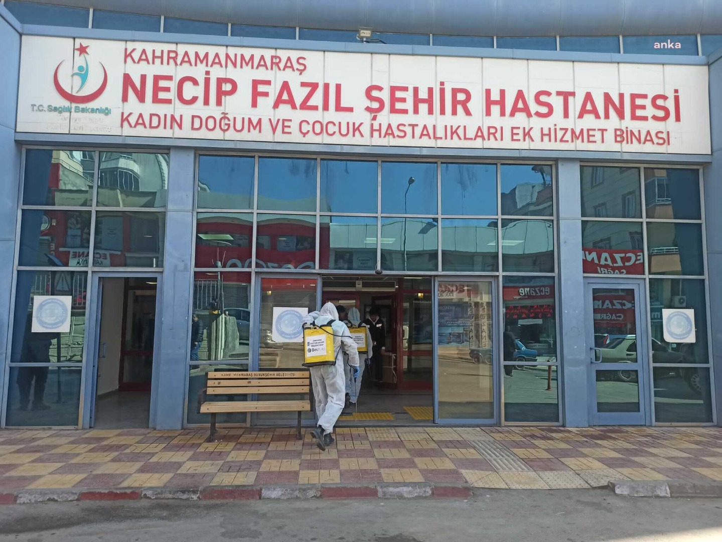 Ankara Büyükşehir Belediyesi antibakteriyel ilaçlama ekipleri, deprem bölgesinde